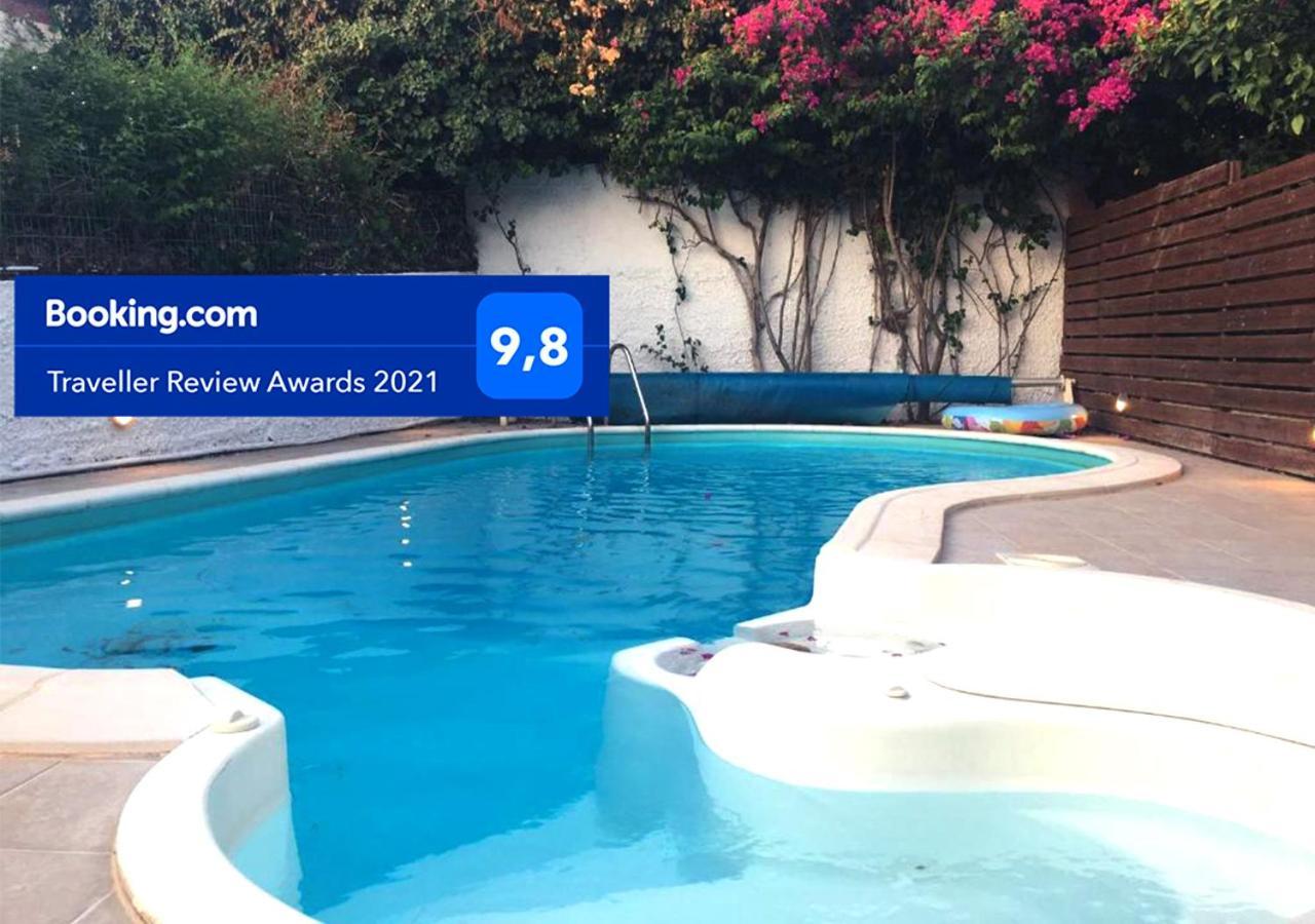 Villa Christina With Private Pool In Saronida, Near Stunning Beaches, Athens Airport & Sounio Bagian luar foto